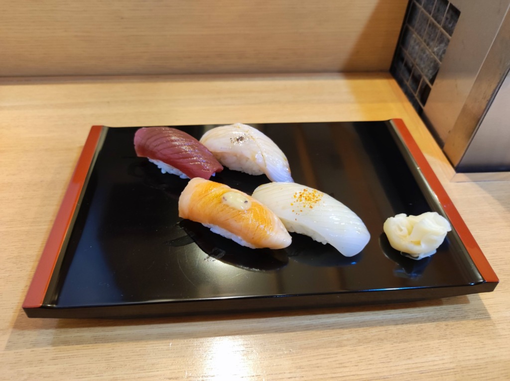 寿司4貫